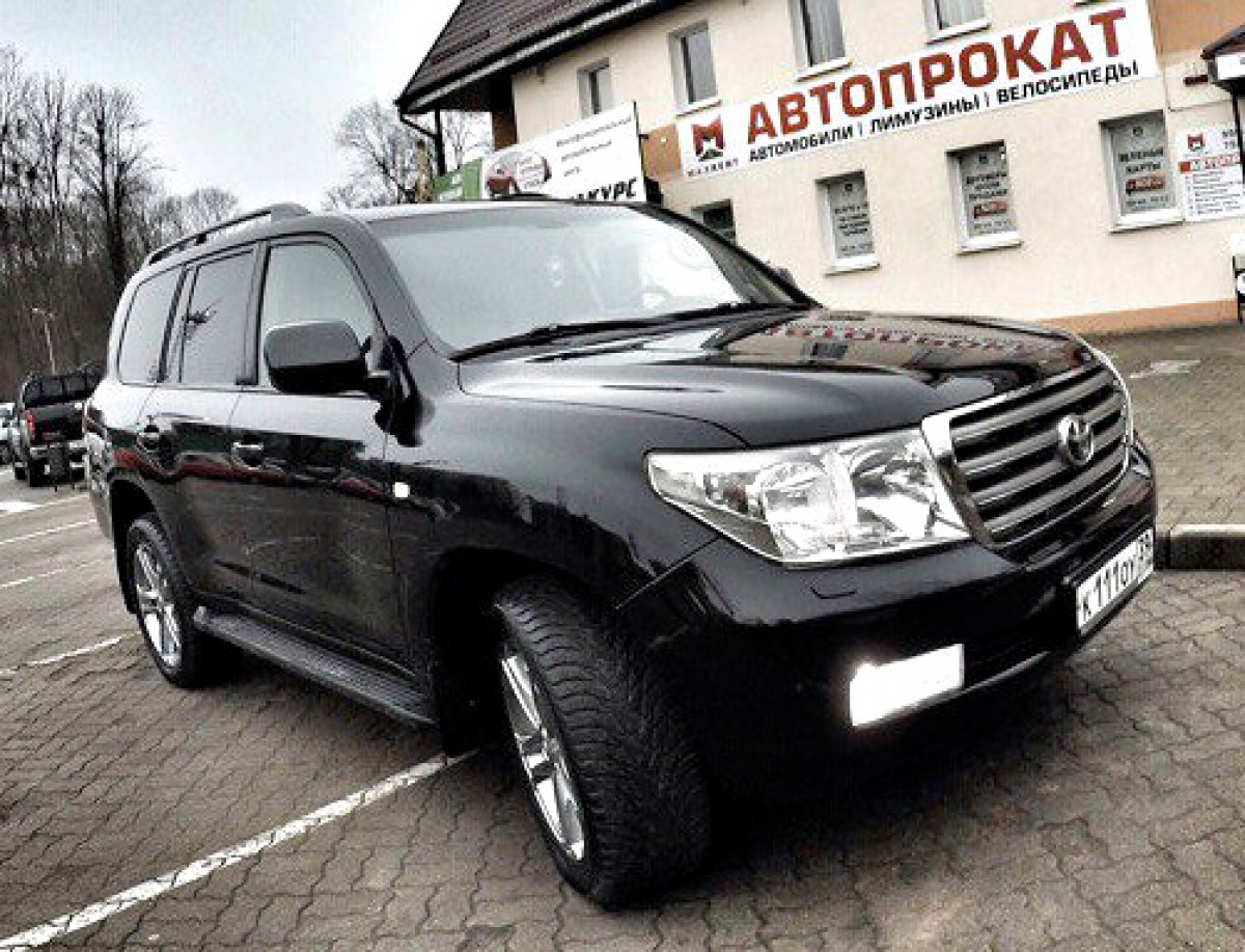 Toyota Land Cruiser – прокат в Калининграде, аренда авто с водителем и без